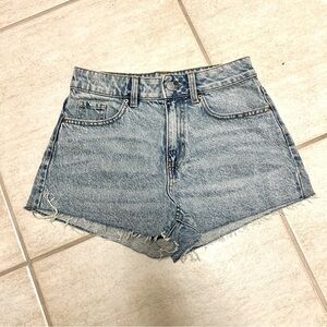 PACSUN Cutoff Mom Short High Rise Denim Short Raw Hem light washed cotton 25